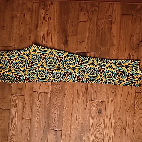 NWOT LulaRoe Tall & Curvy Leggings - Picture 1 of 3